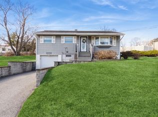 70 Cumberland Rd, Fishkill, NY 12524