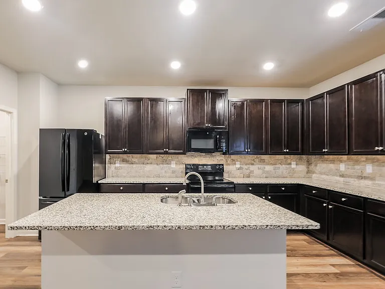 12222 Shelby Ct — Photo 5