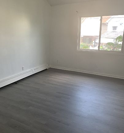 2nd image of 45-47 Kidder St #45