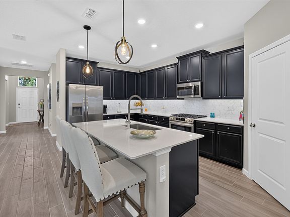 5th image of 75511 Pondside Ln
