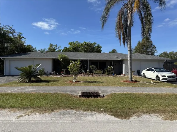10111 7th ST N, NAPLES, FL 34108