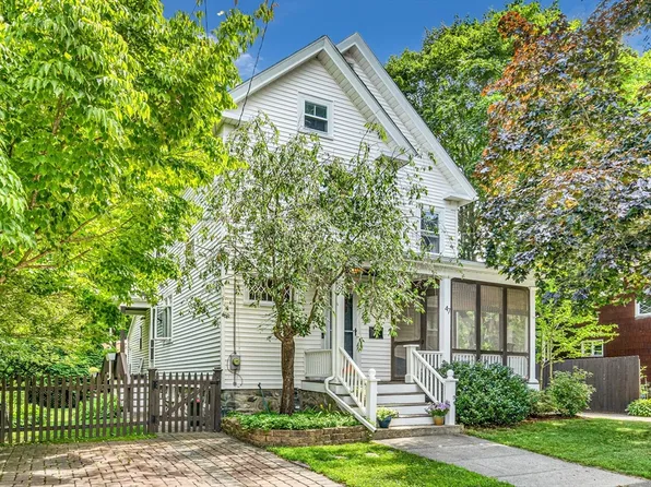 47 Brooks St, Maynard, MA 01754