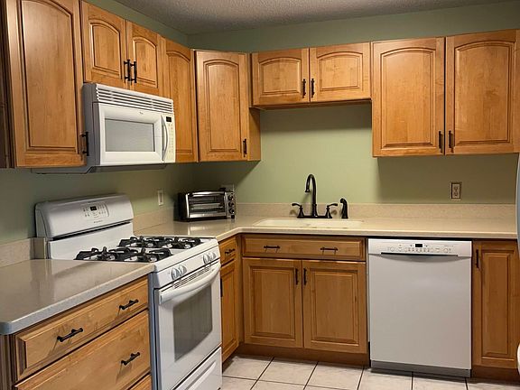 3rd image of 92 Morningside Commons