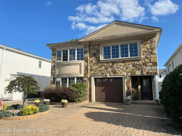 140 Dawson Cir, Staten Island, NY 10314