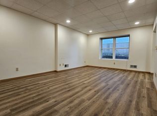 925 N Booth St, Dubuque, IA 52001