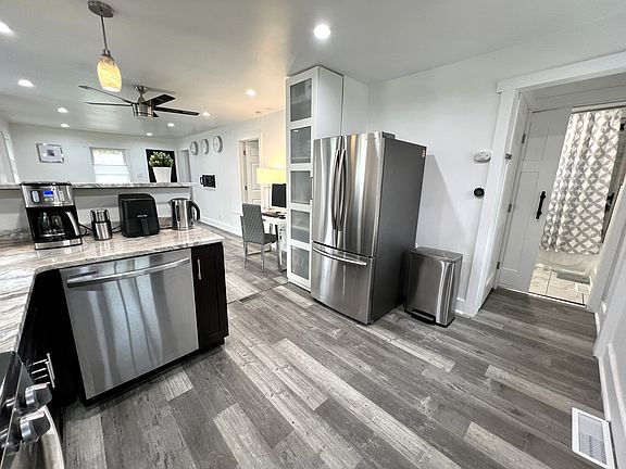 4th image of 233 Cherry Dr
