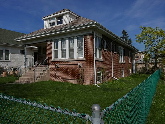 3rd image of 1102 N Taylor Ave