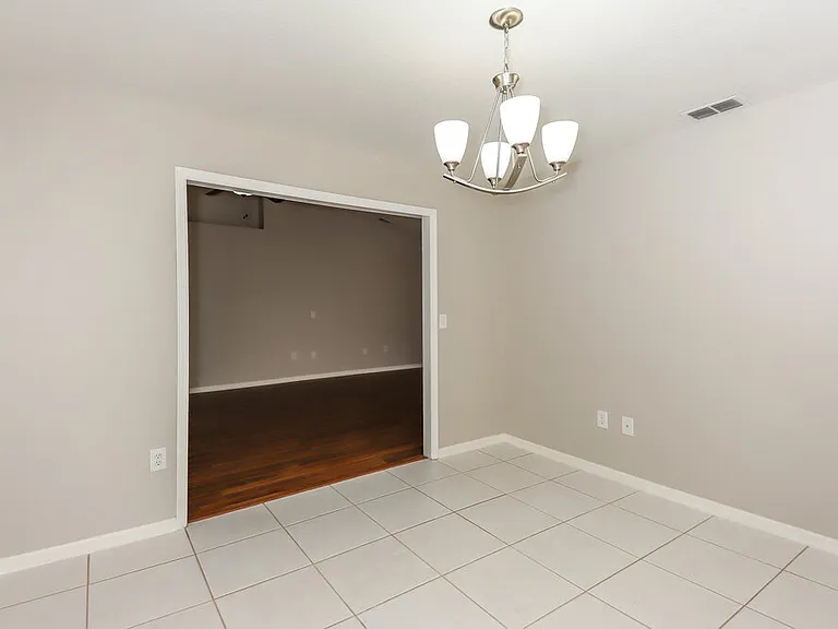 213 Lookout Dr — Photo 5