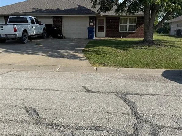 1117-19 SW Ephraim Dr, Grain Valley, MO 64029