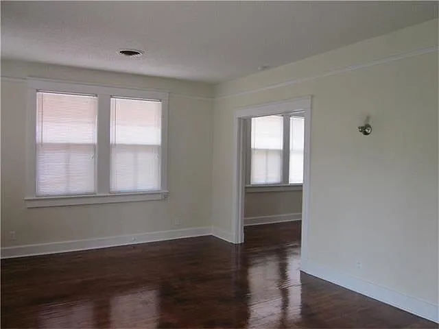 2209 Jefferson Ave — Photo 3