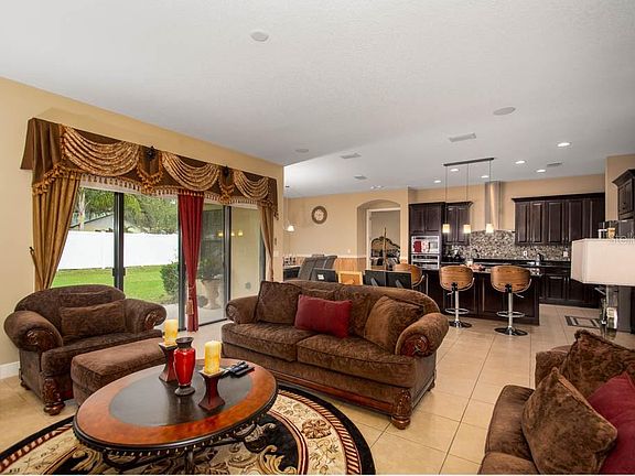4th image of 11010 Charmwood Dr
