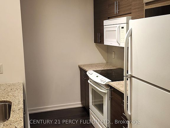 3rd image of 70 Forest Manor Rd #2301
