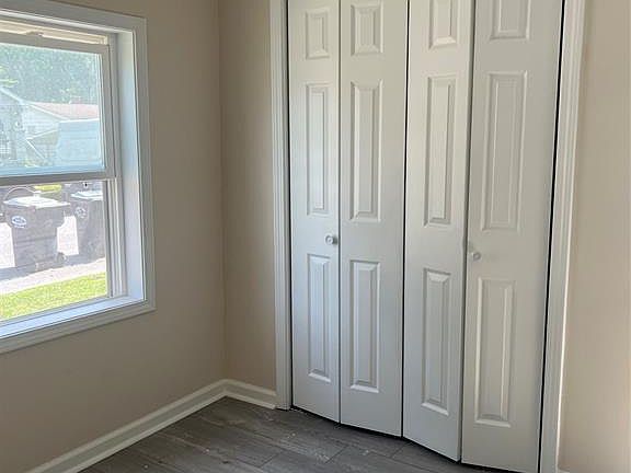 5th image of 2205 Hendricks St