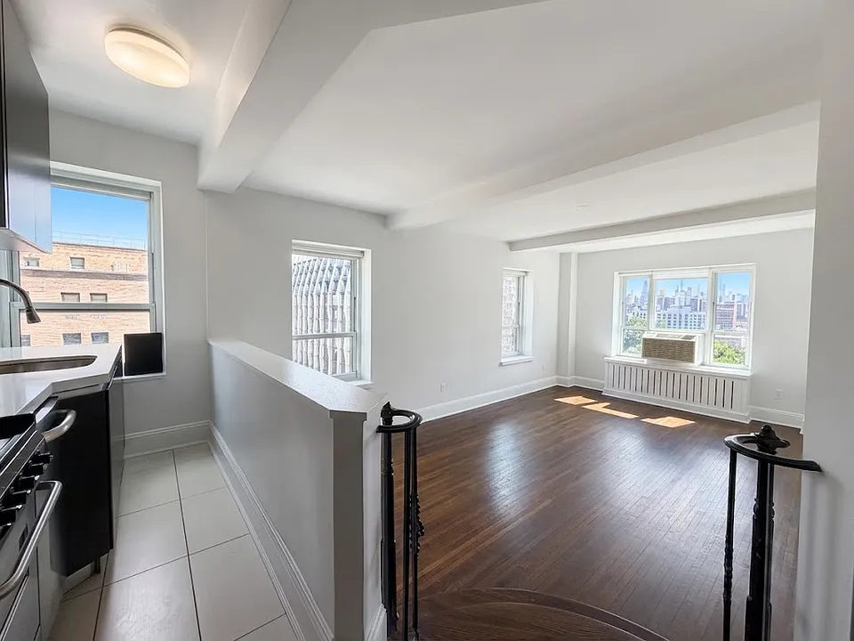 1080 Amsterdam Ave #1205