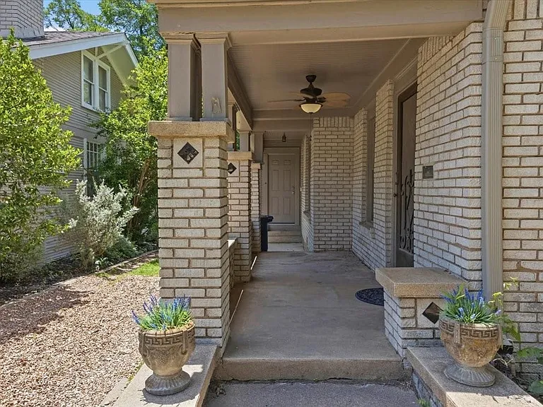 4617 Lafayette Ave — Photo 4