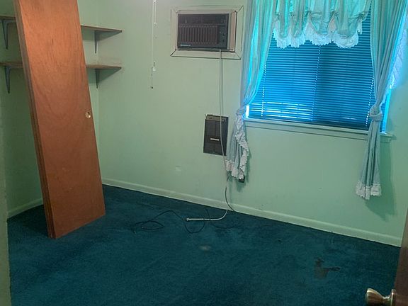 3rd image of 2004 Rainey Dr