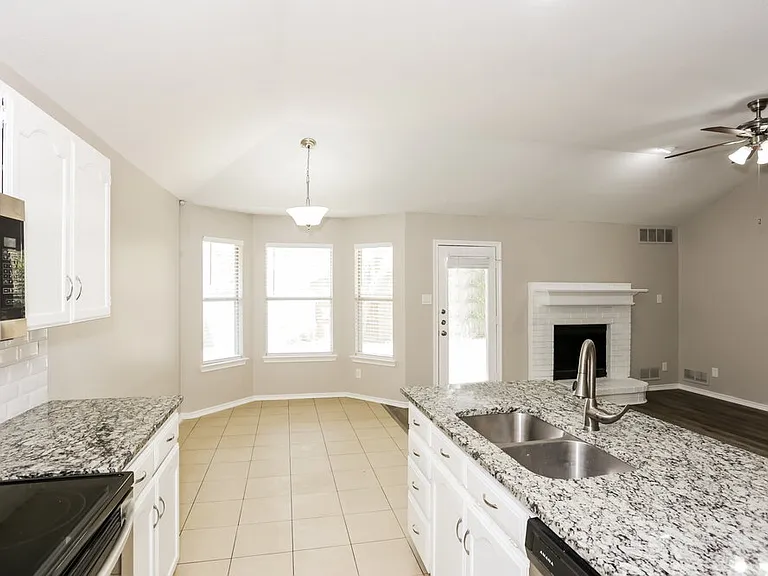 6841 Black Wing Dr — Photo 9