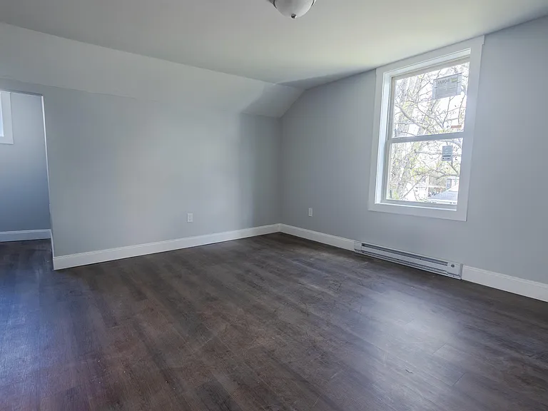 129 Jackson St — Photo 6