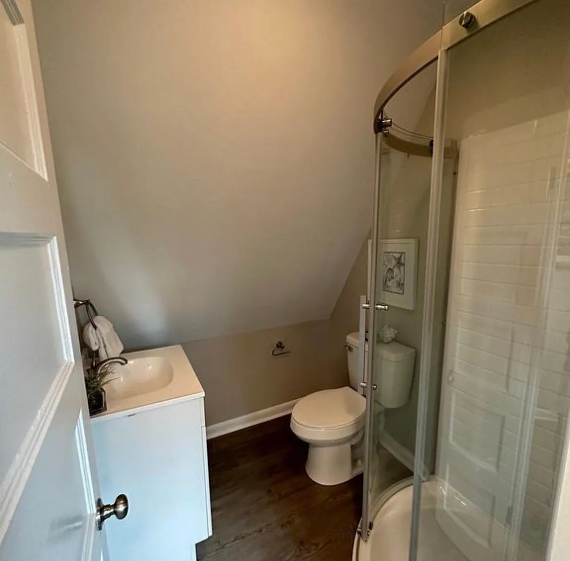 2 bed, 1.5 bath, 674 sqft, $2,010 — Photo 4
