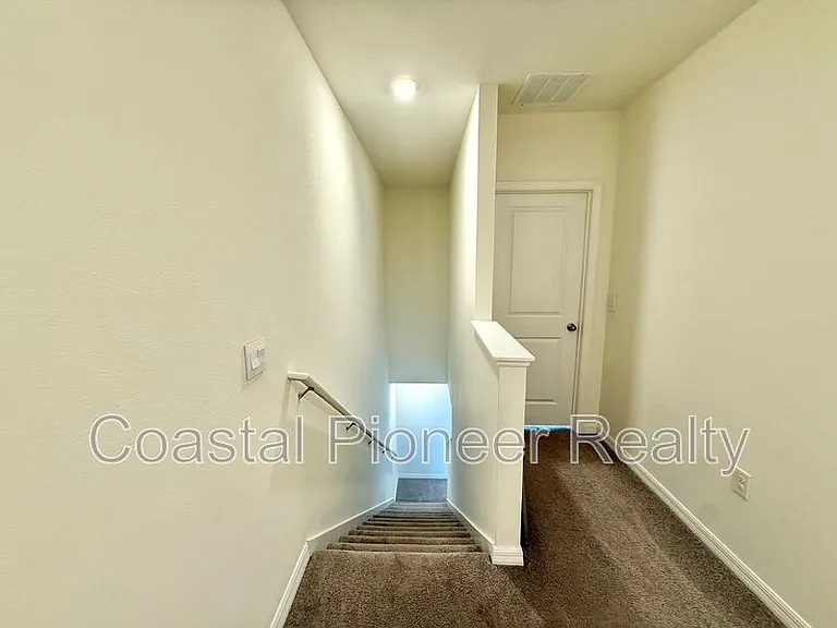 32794 Pez Landing Ln — Photo 13