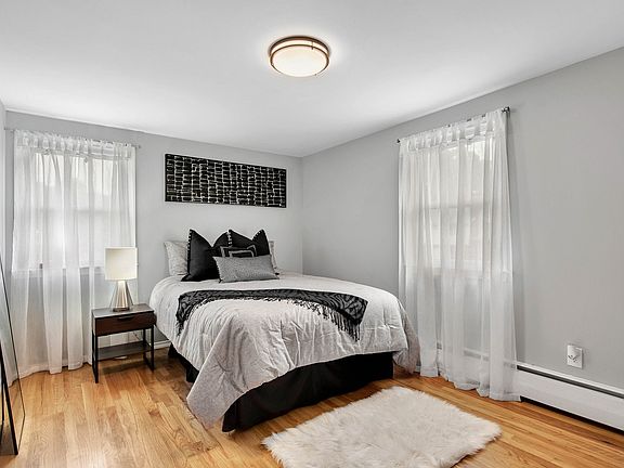 2nd image of 1226 Fairfax St