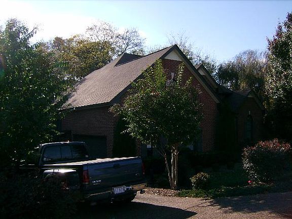2nd image of 1013 Westbank Dr