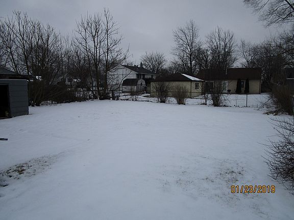 3rd image of 4451 Poplar Ave