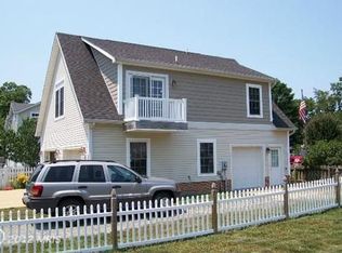 14390 Calvert St, Solomons, MD 20688