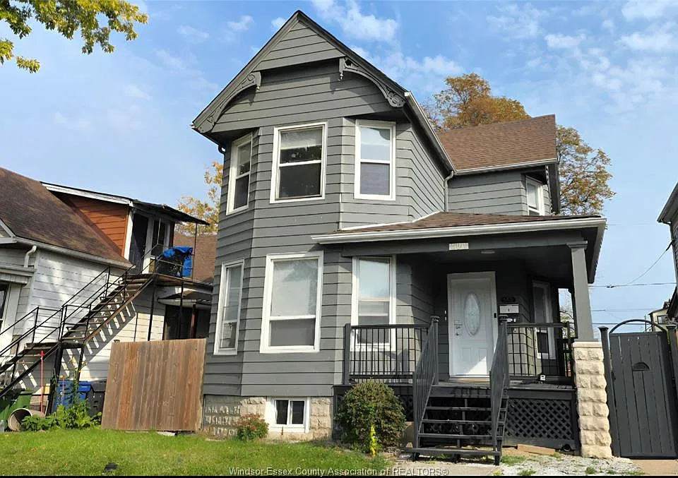 580 Bruce Ave #UPPER