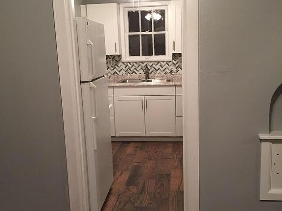 4th image of 409 1/2 S Duncan St