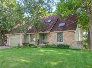 1316 SW Hidden Creek Ct, Blue Springs, MO 64015