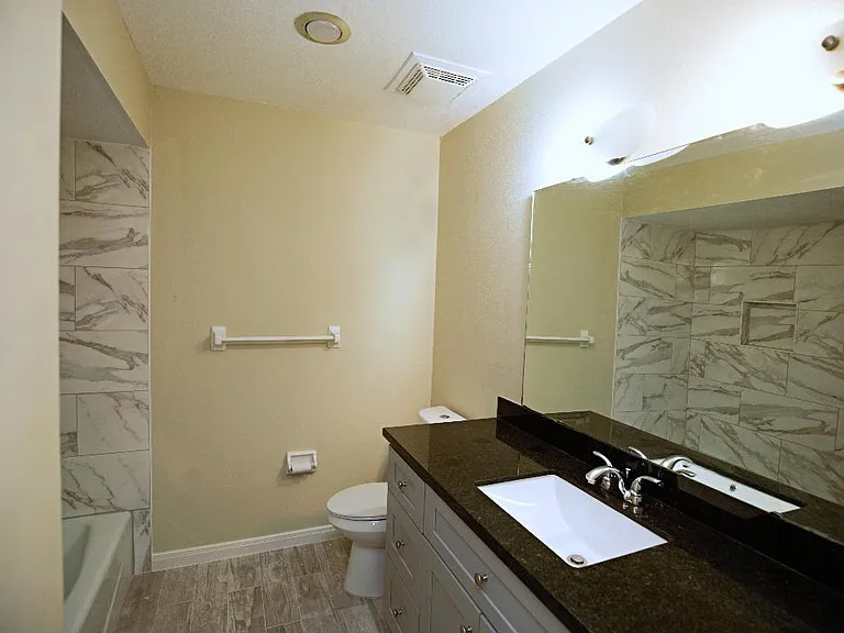 1370 Country Place Dr — Photo 4