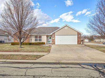 402 SW Graystone Dr, Grain Valley, MO, 64029