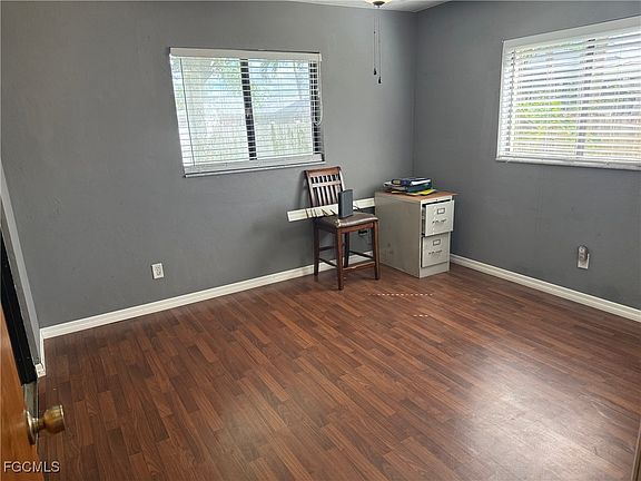 4th image of 1105 SE 23rd St