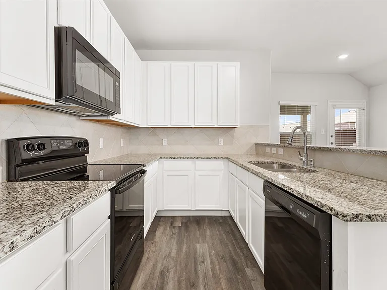 3614 Judges Dr — Photo 11