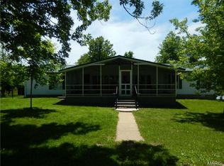 10400 River Trails Rd, Mineral Point, MO 63660