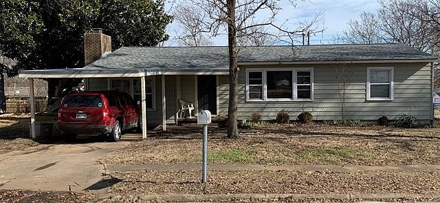 1st image of 1102 Oklahoma Pl