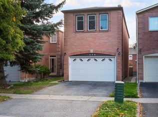 174 Roxanne Cres, Toronto, ON M1V 4G7