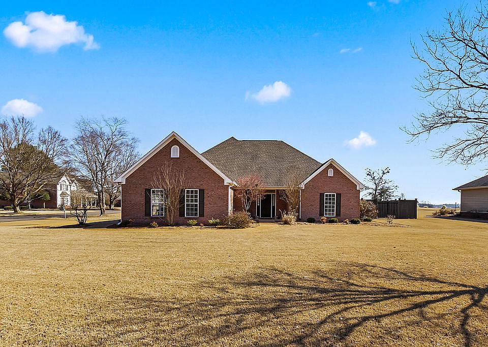 1st image of 60079 Chickasaw Dr