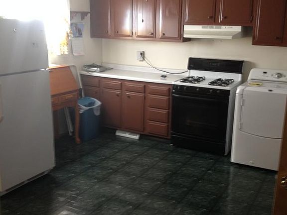 2nd image of 102 Lincoln St #S