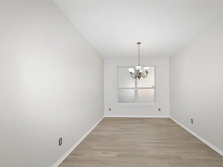 5712 Eureka Bnd — Photo 11