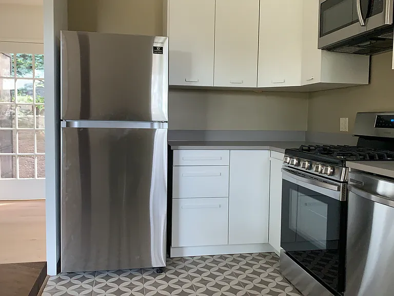1013 Manzanita St #1/2 — Photo 6