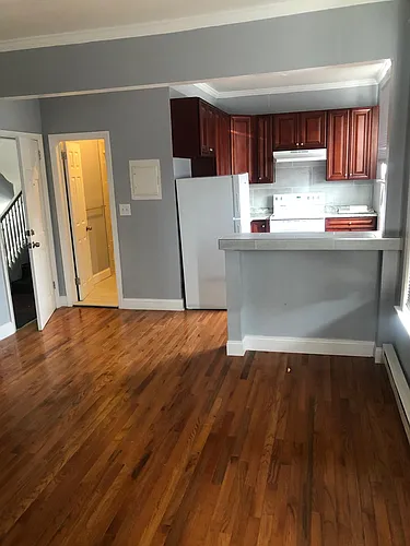 220 Sherman Ave #3 Photo 1