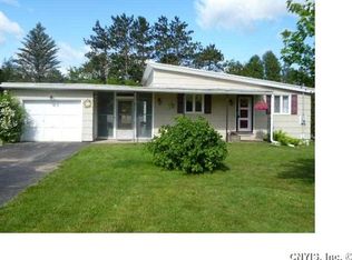 4473 Skenandoah Dr, Oneida, NY 13421