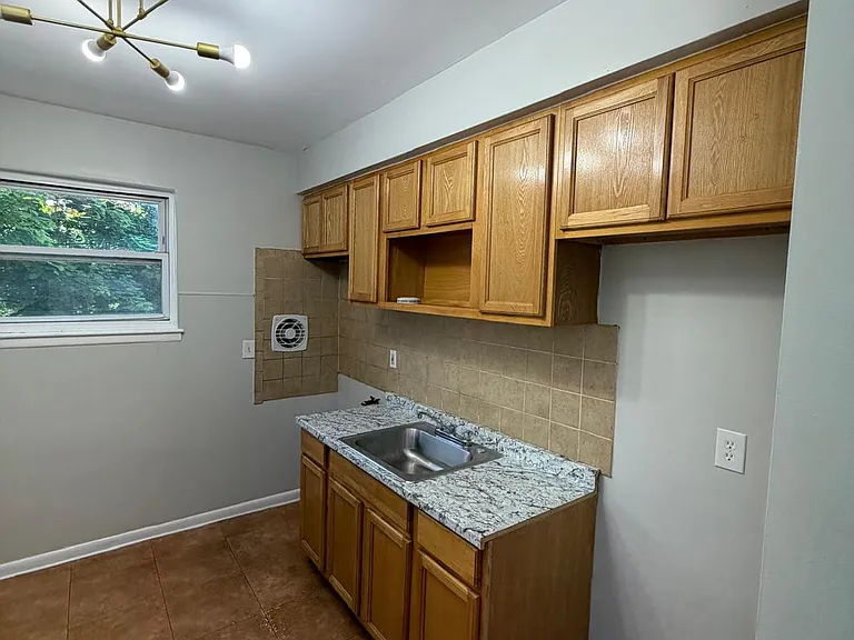 36 Smith St #B3 — Photo 4