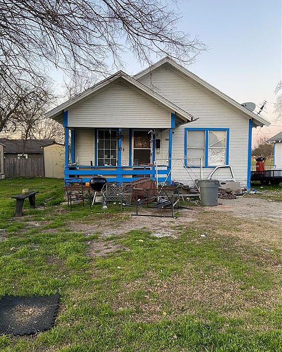 2nd image of 1007 E Brin St
