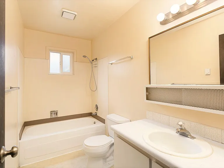 1010 Billy Frank Jr St — Photo 15