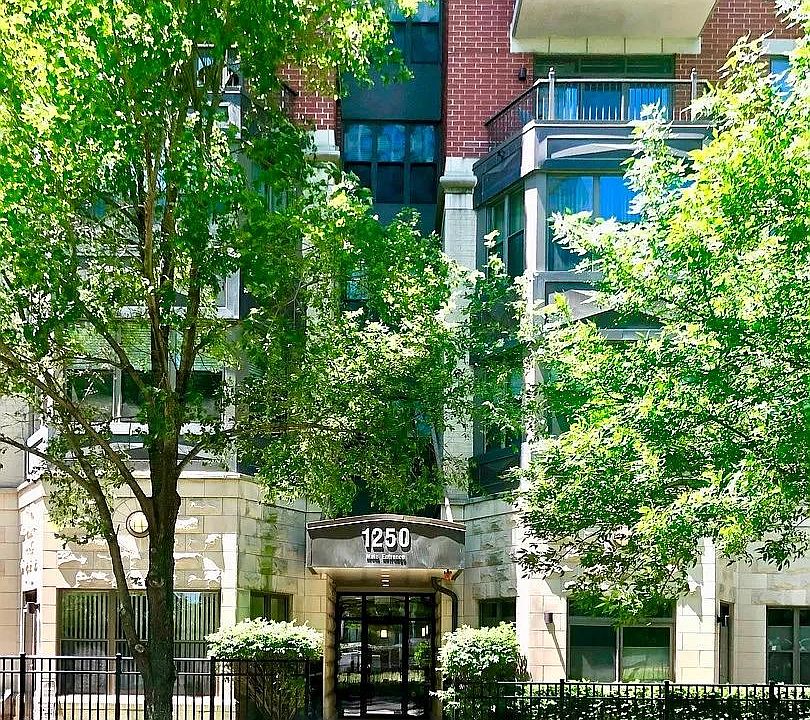 1st image of 1250 S Indiana Ave APT 916
