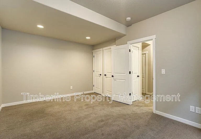6348 Deco Dr — Photo 44