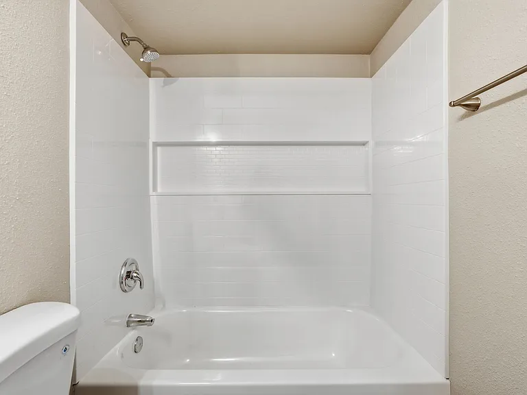 1867 E Alameda Dr — Photo 15